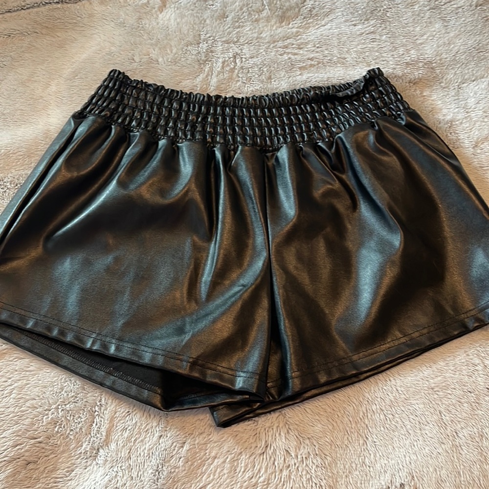 leather skirt